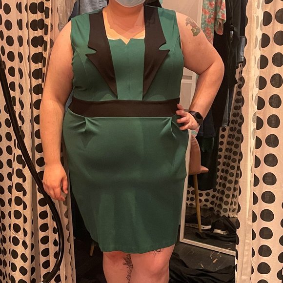 Green Sleeveless Lapel Dress - Picture 3 of 5